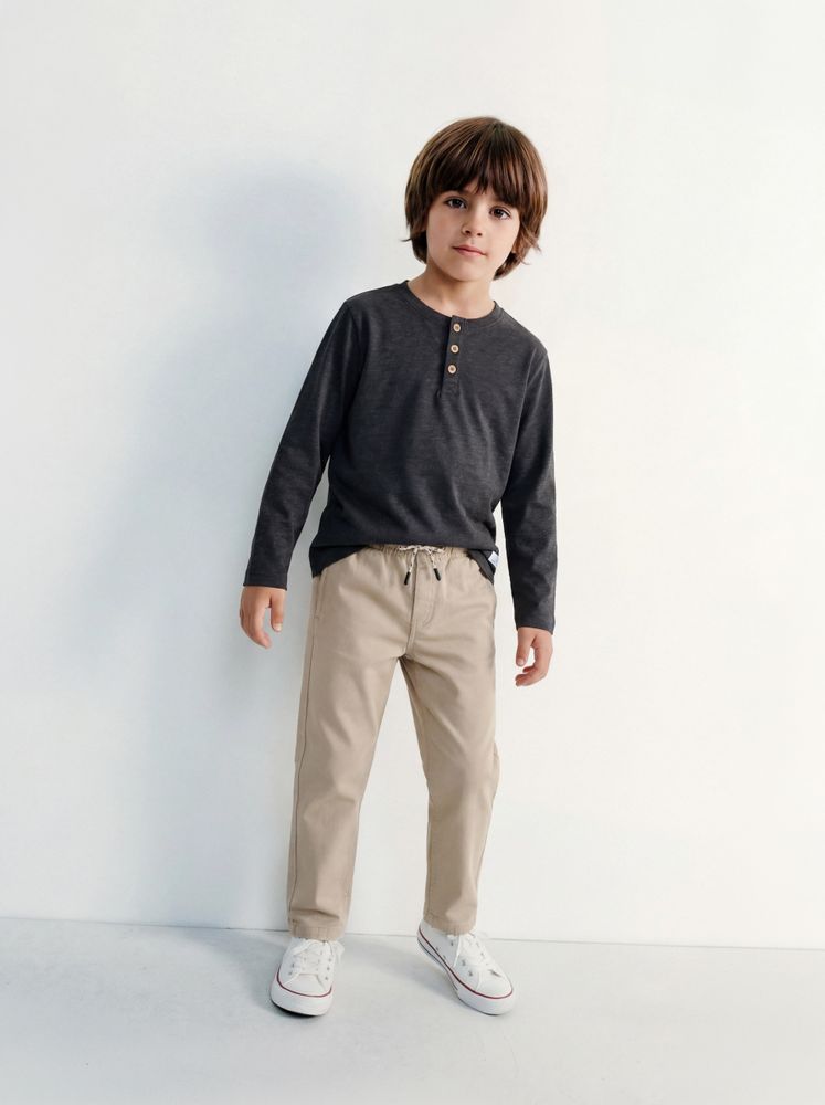 Tribu Pantalón Regular Fit Acabado Peach Algodón