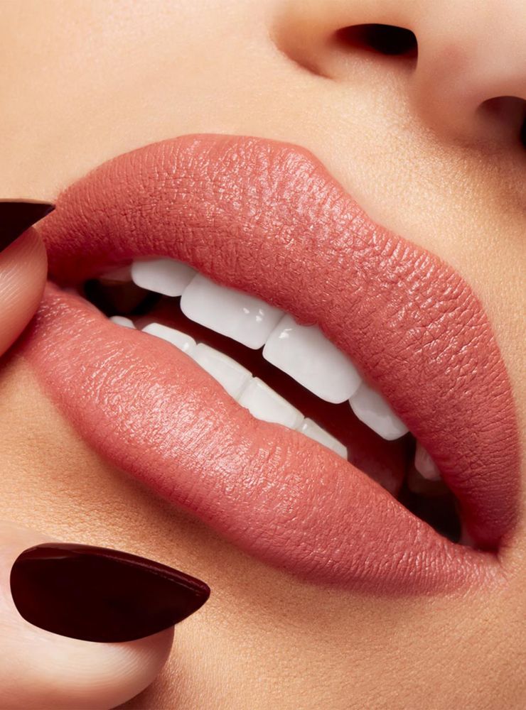 Mac Powder Kiss Velvet Blur Slim Stick Mull It Over, foto 5