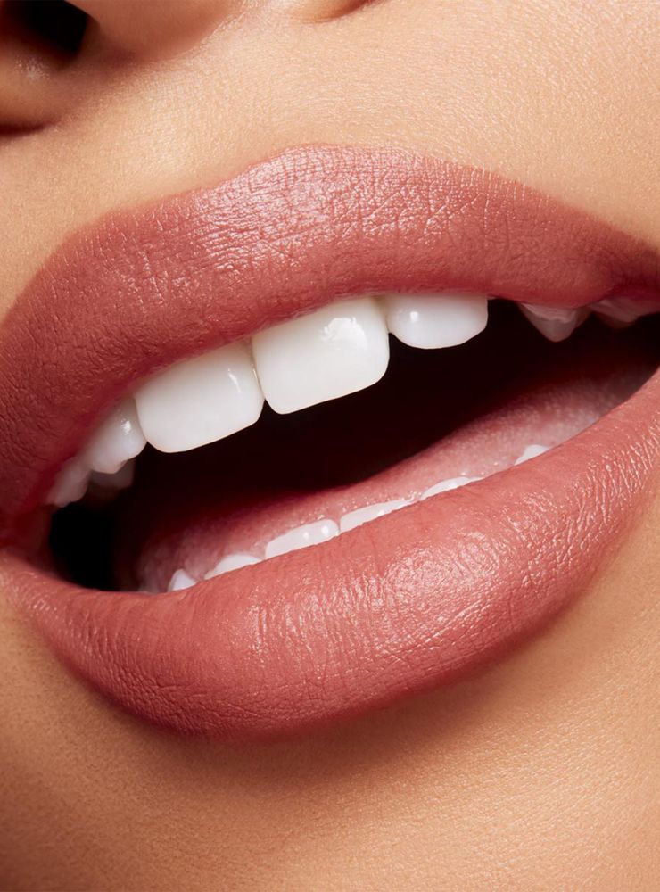 Mac Powder Kiss Velvet Blur Slim Stick Over The Taupe, foto 5