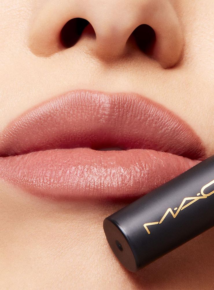 Mac Powder Kiss Velvet Blur Slim Stick Over The Taupe, foto 4