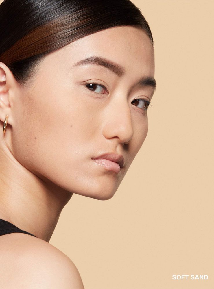Bobbi Brown Sheer Finish Pressed Powder Soft Sand, foto 3