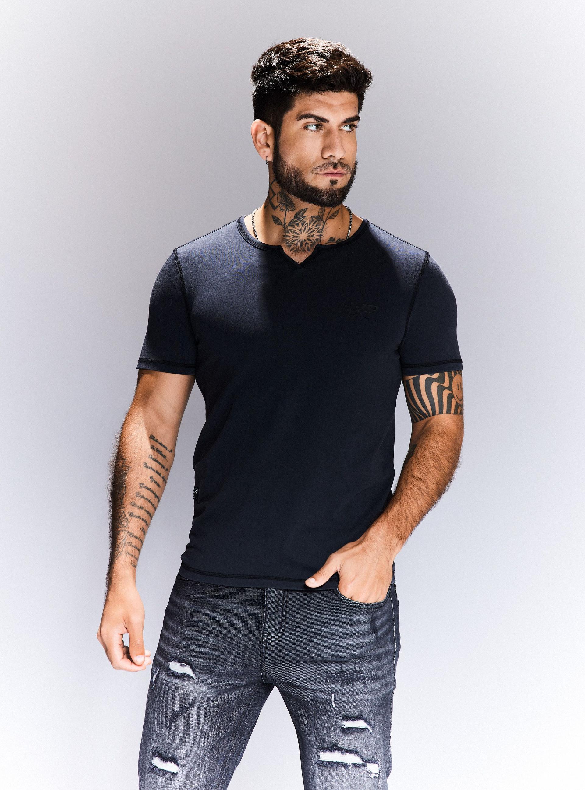Poleras con cuello hombre | Paris.cl