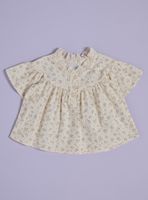 Blusa Ancha con Cuello Broderie