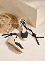 Alpargata Cuña con Amarra Mujer