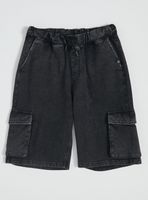 Bermuda Tipo Buzo con Bolsillos Cargo