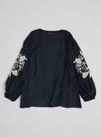 Kimono con Bordado en Mangas