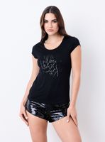 Polera Básica con Gráfica Brillante