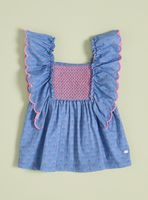 Polera Tipo Blusa con Detalle Panal en Constraste