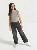 Jeans Bolsillos Marcados y Cintura Elasticada