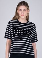 Polera Untitled Manga Corta