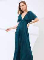 Vestido con Textura Capas y Elástico en Escote