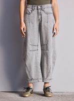 Jeans Barrel con Tela Liviana