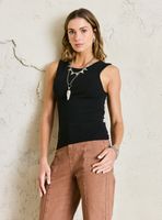 Polera Acanalada sin Mangas Cut Out en Espalda