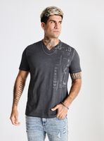 Polera Cuello Redondo con Corte en V Lavada