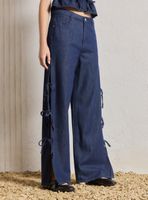 Jeans Wide Leg Abertur y Amarras Costado