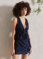 Peto Pliegues y Amarras Delanteras