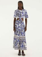 Vestido Midi Detalle de Cortes Diseño Floral