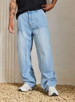 Jeans Diseño Piernas Flare Fit