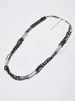 Collar con Cuentas Facetadas en Contraste