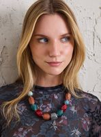 Collar Piedras de Colores y Cordón