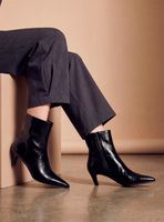 Botín Kitten Heel Acharolado Mujer