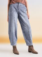 Jeans Barrel Denim Textura Desagujada