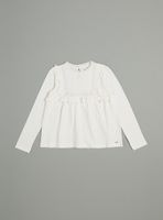 Polera con Textura y Decoración Macramé