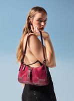 Cartera Diseño en Base y Hebilla Metálica