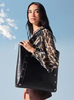 Cartera Tipo Tote XL Tachas