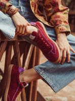 Zapatilla Urbana Graphic Groove Cuero Mujer