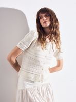 Polera Tejido Calado Manga Abullonada con Botones