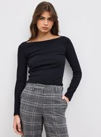 Polera Cuello Bote Manga Larga Acanalada