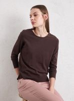 Sweater Liviano con Cuello Enrollado