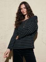 Polera Líneas en Contraste con Manga Caída