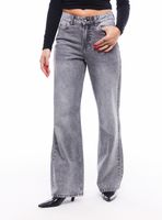 Jeans Wide Leg Full Brillantes en el Delantero