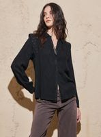 Blusa Bordado y Detalle en Manga