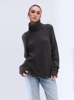 Sweater Raglán Cuello Alto