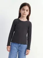 Polera Tela Acanalada con Detalles Aplicación Cintas