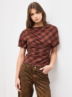 Blusa Asimétrica con Cuerpo Fruncido Diseño Cuadros