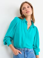 Blusa Lisa Cuello V Manga Larga