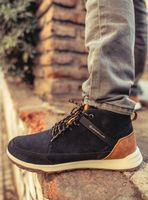 Zapatilla Urbana Quest Mid Black Hombre