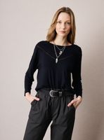 Polera con Corte en V y Cinta en Pecho