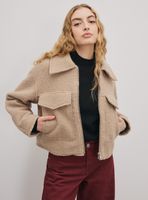 Chaqueta Tracker con Solapa y Bolsillos