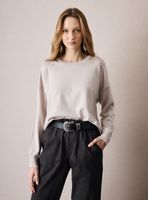 Sweater Liviano con Tachas en Hombro