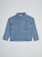 Chaqueta Denim con Tachas y Basta Deshilachada