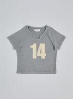 Polera con Focal Print Número