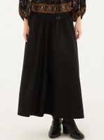 Falda Larga Detalle Pretina