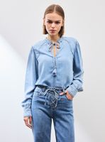 Blusa Tencel con Detalles de Borlas