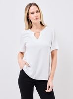 Blusa con Placa Metálica en Escote