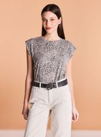 Polera Manga Corta con Aplicación en la Manga